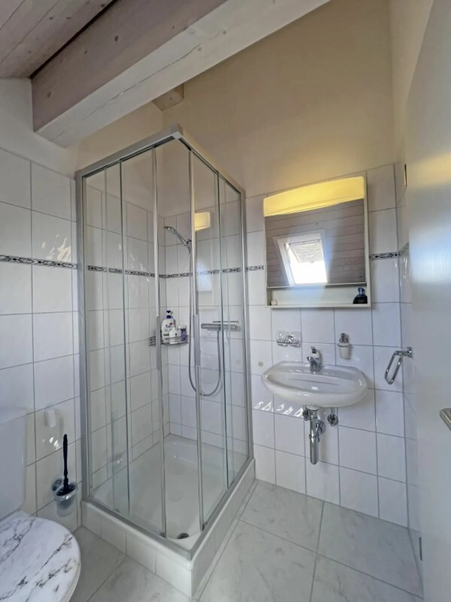 A Home to Arrive - Quiet, Well-Maintained, and Close to Nature - Photo 11 of 12