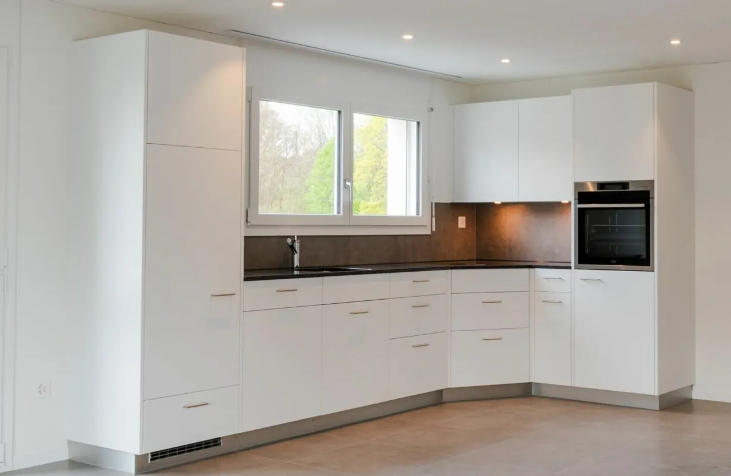 Shell construction viewing by individual appointment - Photo 1 of 7