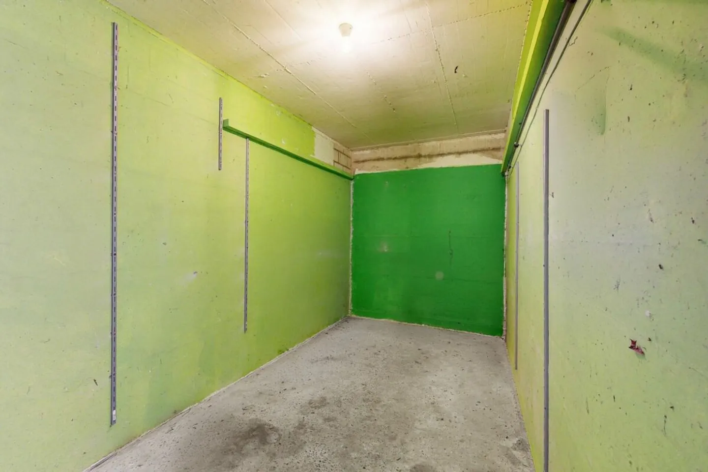 Modern apartment with cellar, garden and parking space - Photo 12 of 13