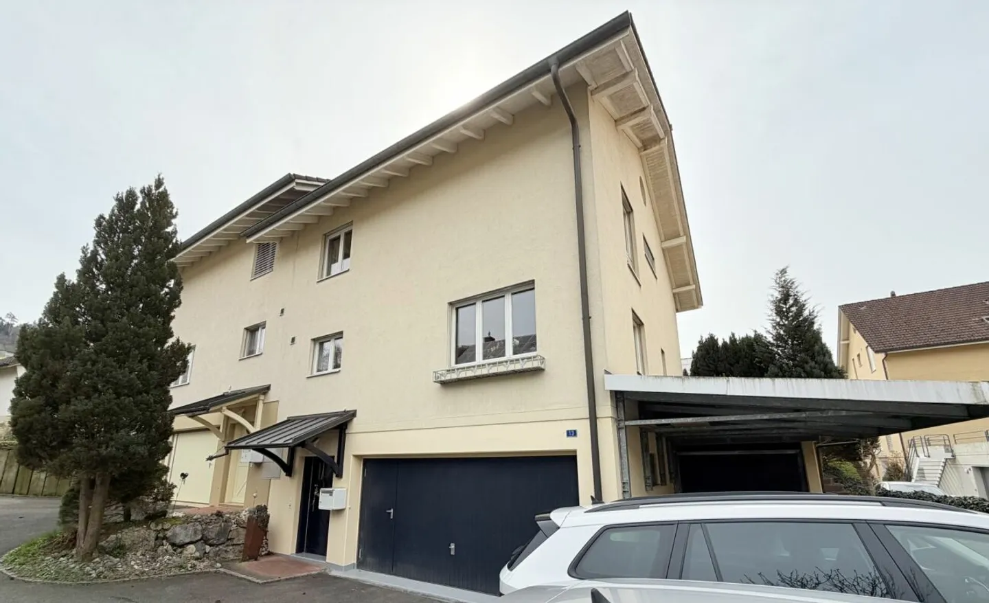 La tua nuova casa: casa bifamiliare di 6,5 stanze con giardino d'inverno - Foto 1 di 13