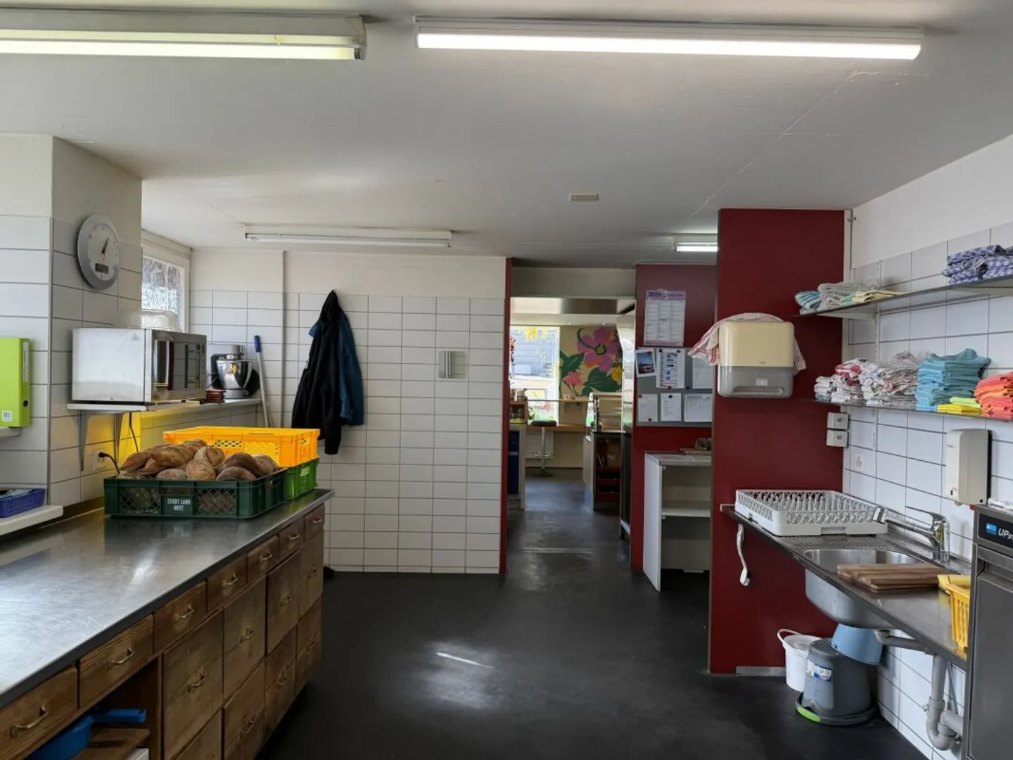 Boulangerie au cœur d'Oetwil - Photo 7 sur 9