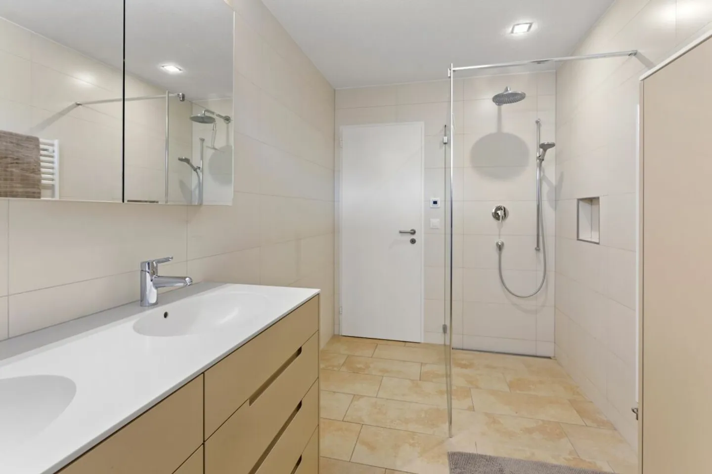 Geräumiges Einfamilienhaus in Bronschhofen - Foto 7 von 13