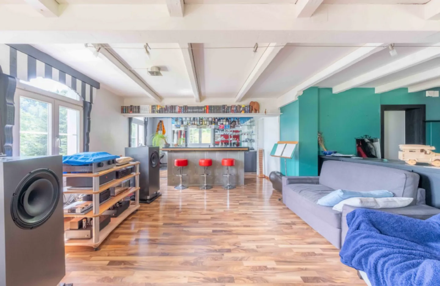 Casa trifamiliare con progetto di costruzione approvato per 3 appartamenti aggiuntivi - Foto 5 di 12