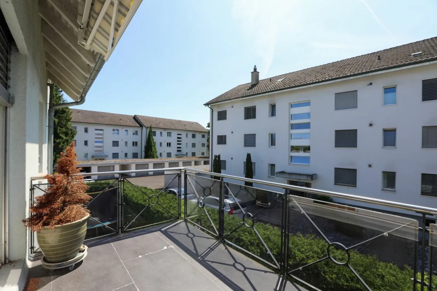 Condominio ristrutturato in un quartiere adatto alle famiglie - Foto 8 di 9
