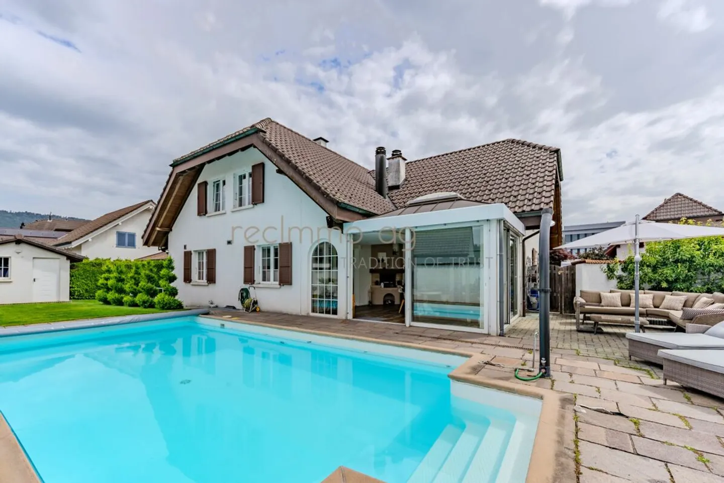 Paradis familial avec piscine, jardin d'hiver et beaucoup d'intimité - Photo 5 sur 13
