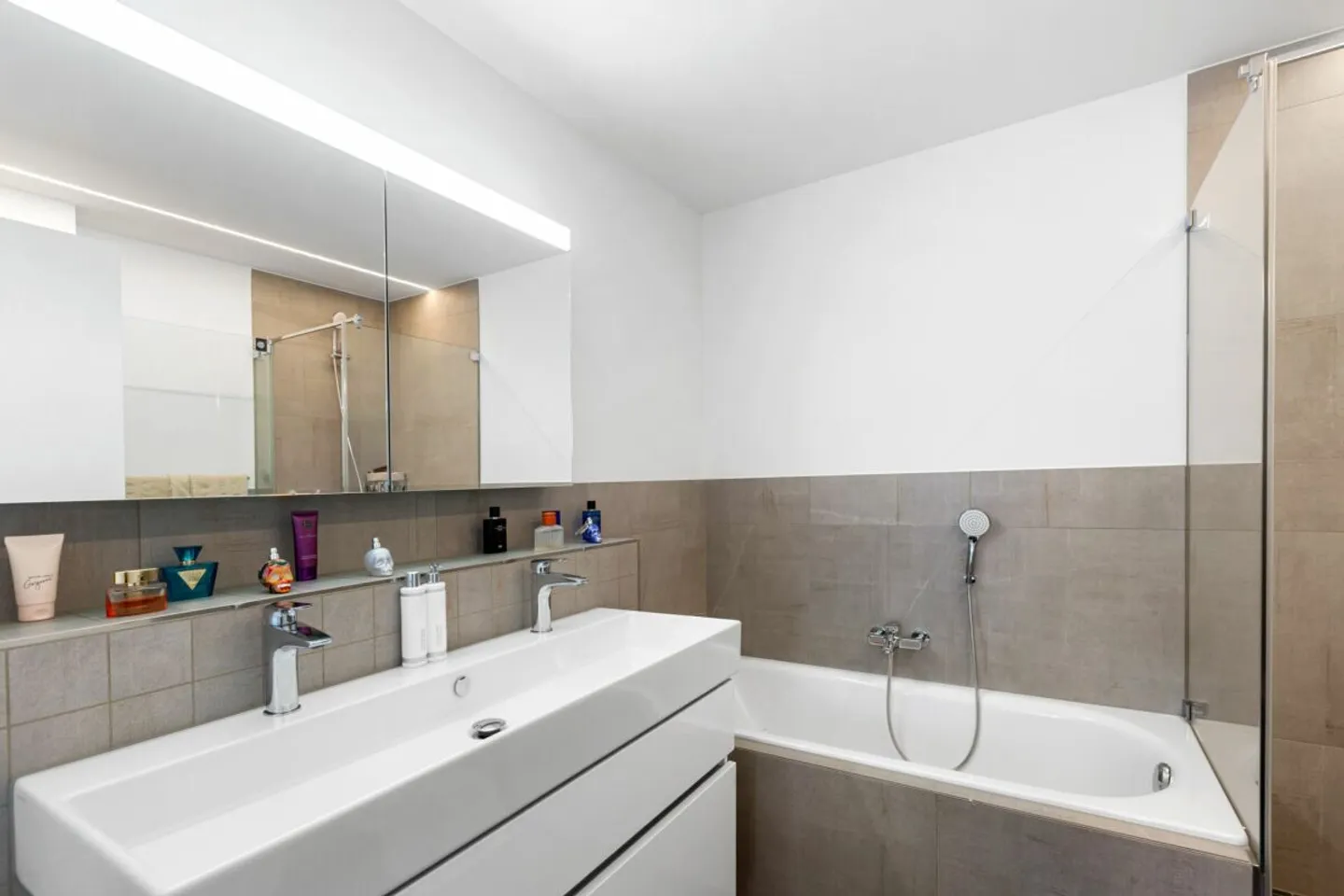 Moderne Wohnung mit Bergsicht - Foto 12 von 13