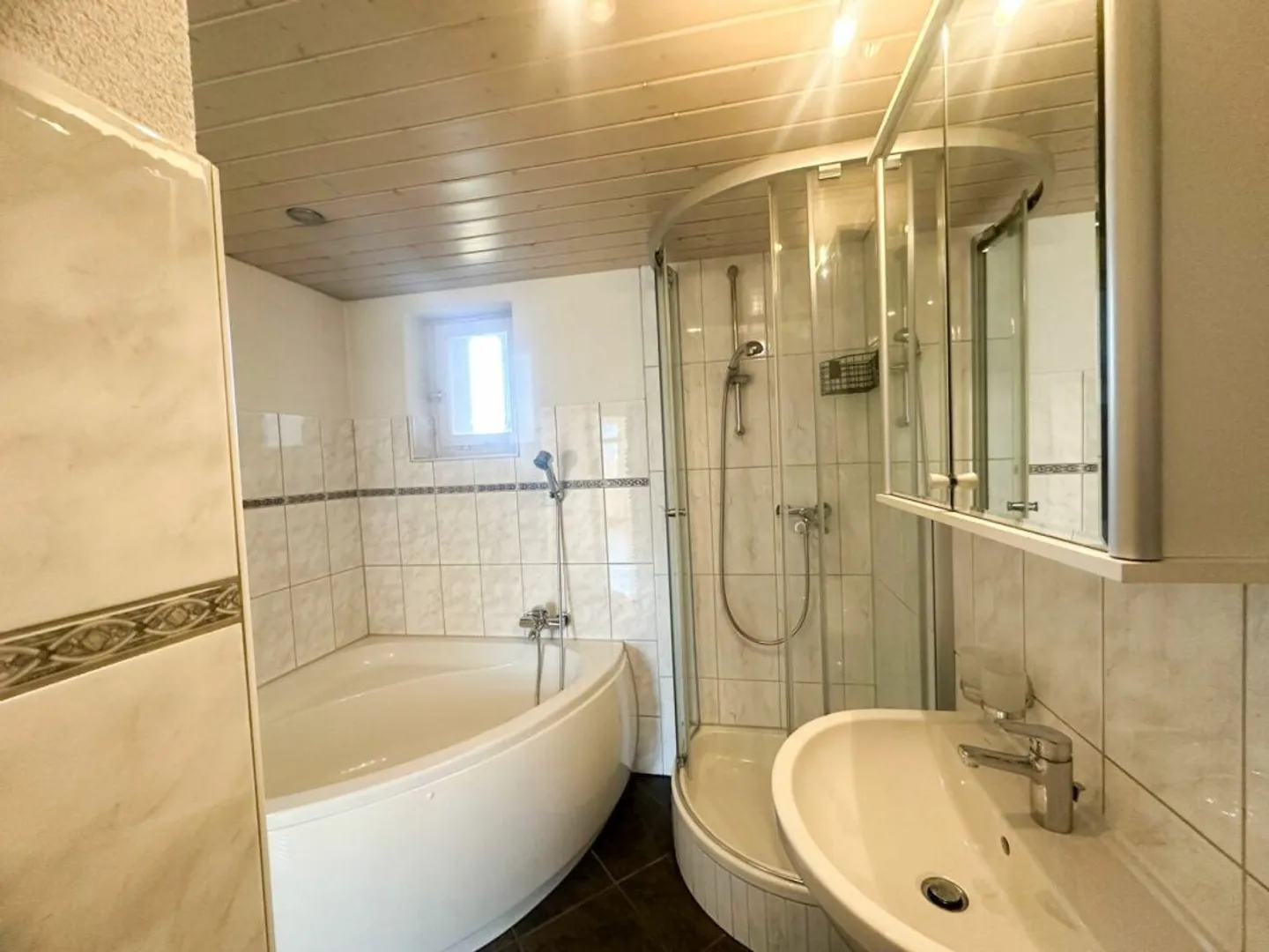 Appartement rénové avec charme cherche nouveaux locataires ! - Photo 8 sur 9