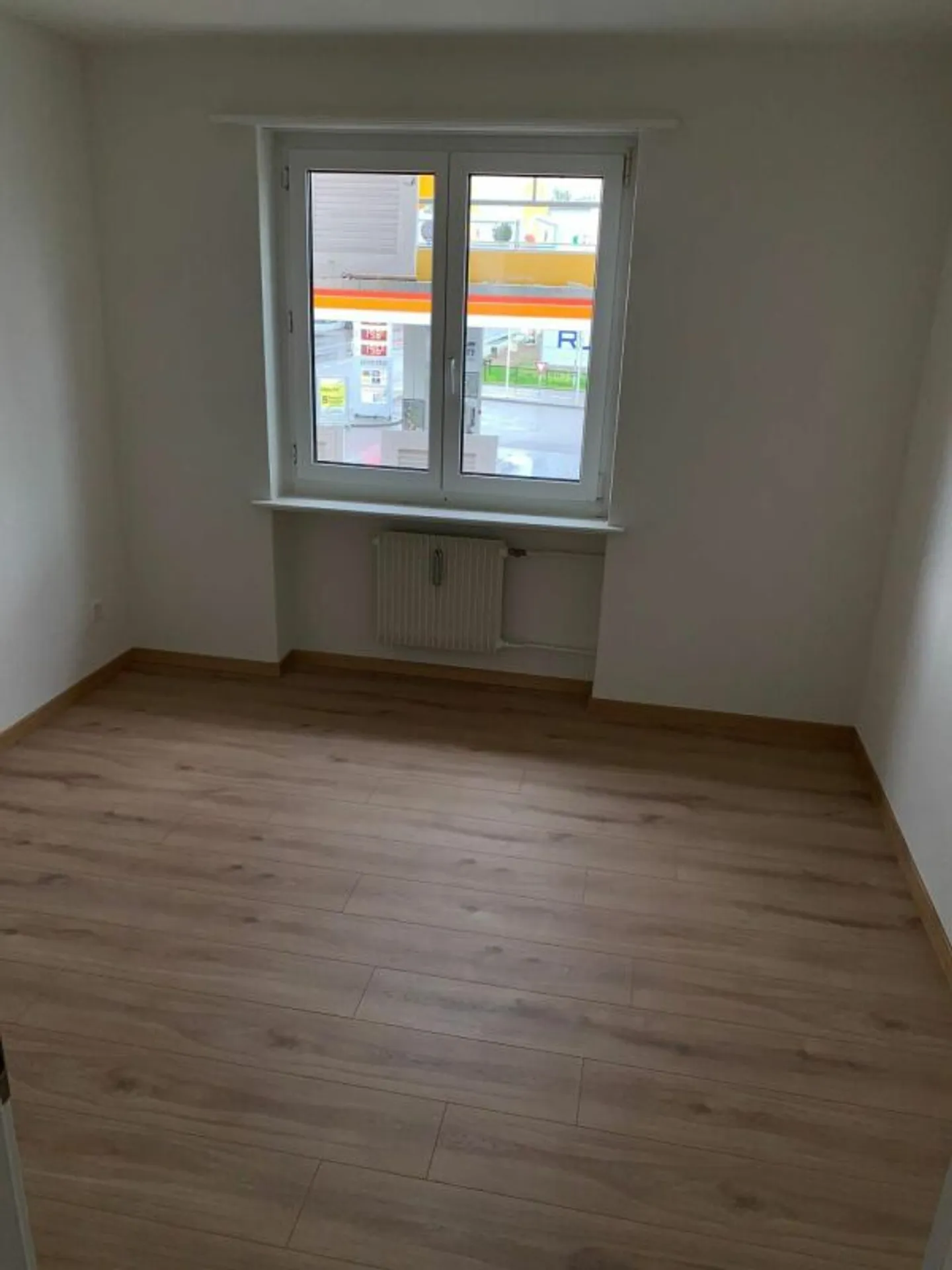 Neu renovierte und moderne 3 Zimmerwohnung in Wil - Photo 3 of 8