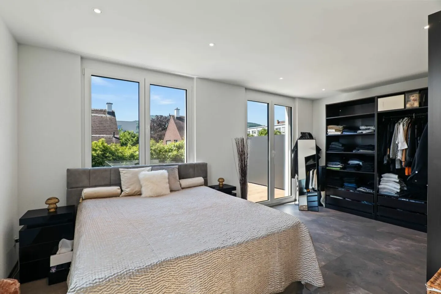 Newly built corner townhouse in a central location - Photo 10 of 13