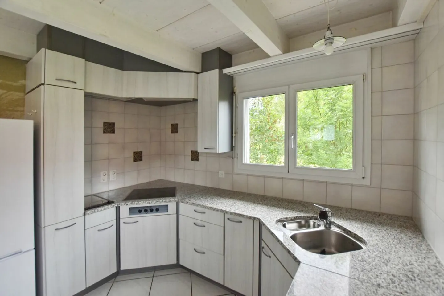 Casa unifamiliare di 6,5 stanze con appartamento - Foto 4 di 10