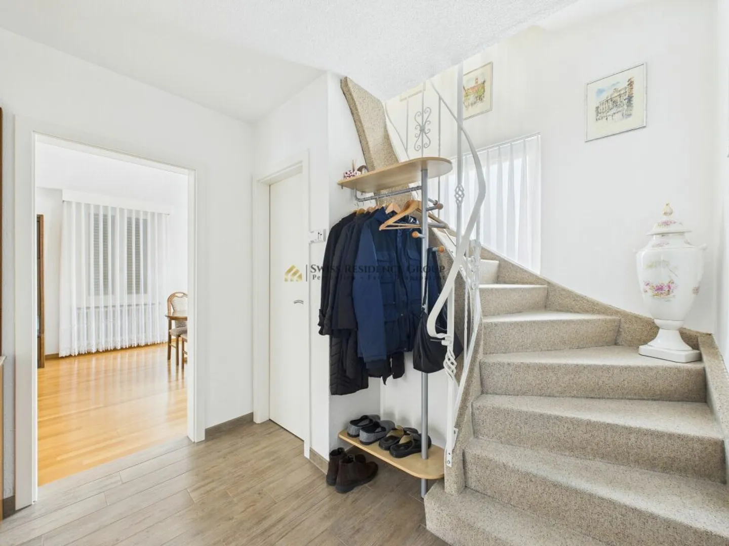 Wohnen &amp; Arbeiten vereint - Einfamilienhaus mit 60 m² Geschäftsanbau - Foto 5 von 13