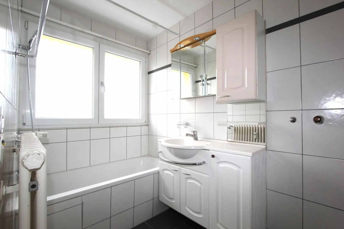 Living at the Best Address - Bahnhofstrasse - Photo 7 of 11