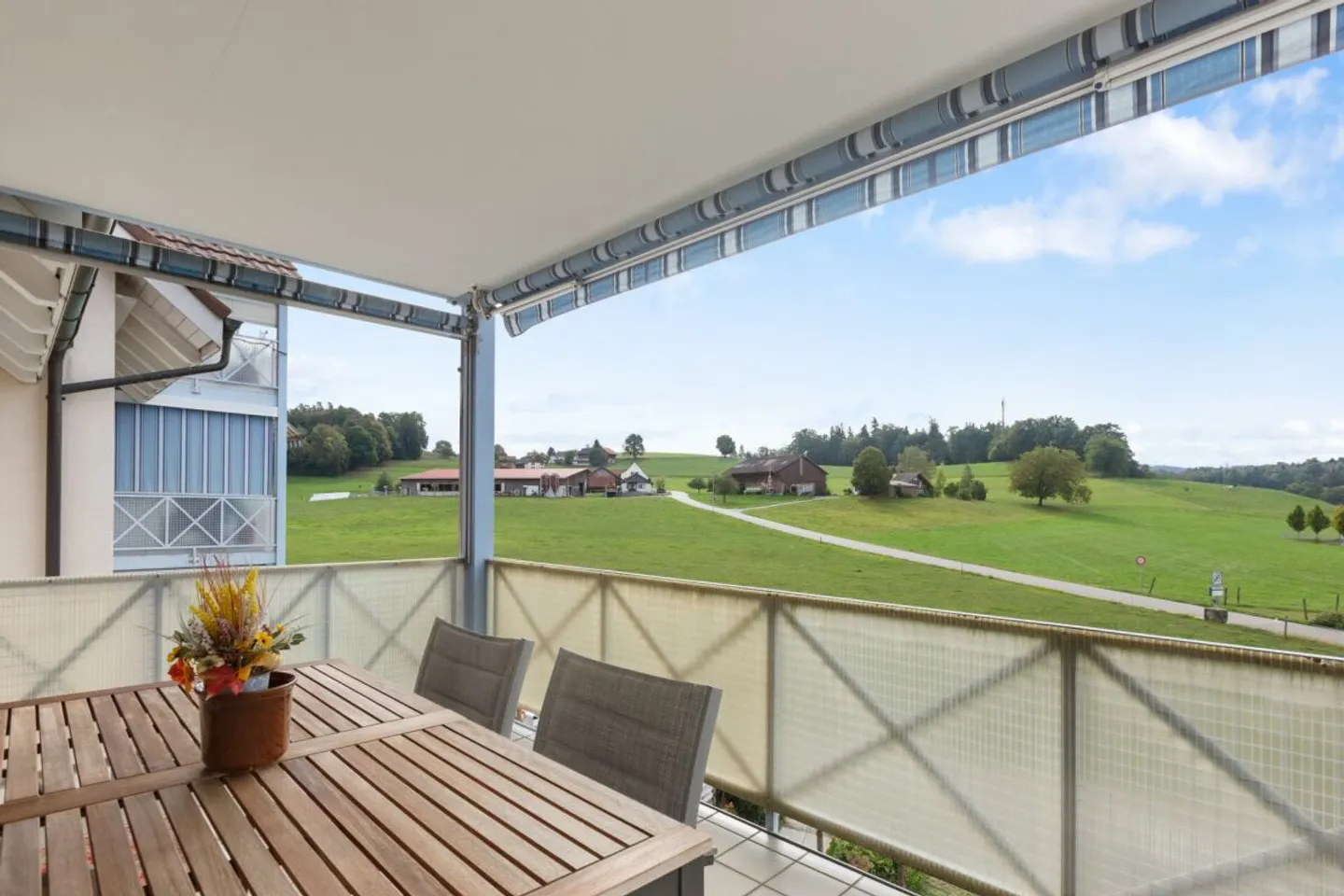 Appartement 3.5 pièces bien entretenu avec balcon ensoleillé et vue sur la verdure - Photo 11 sur 13
