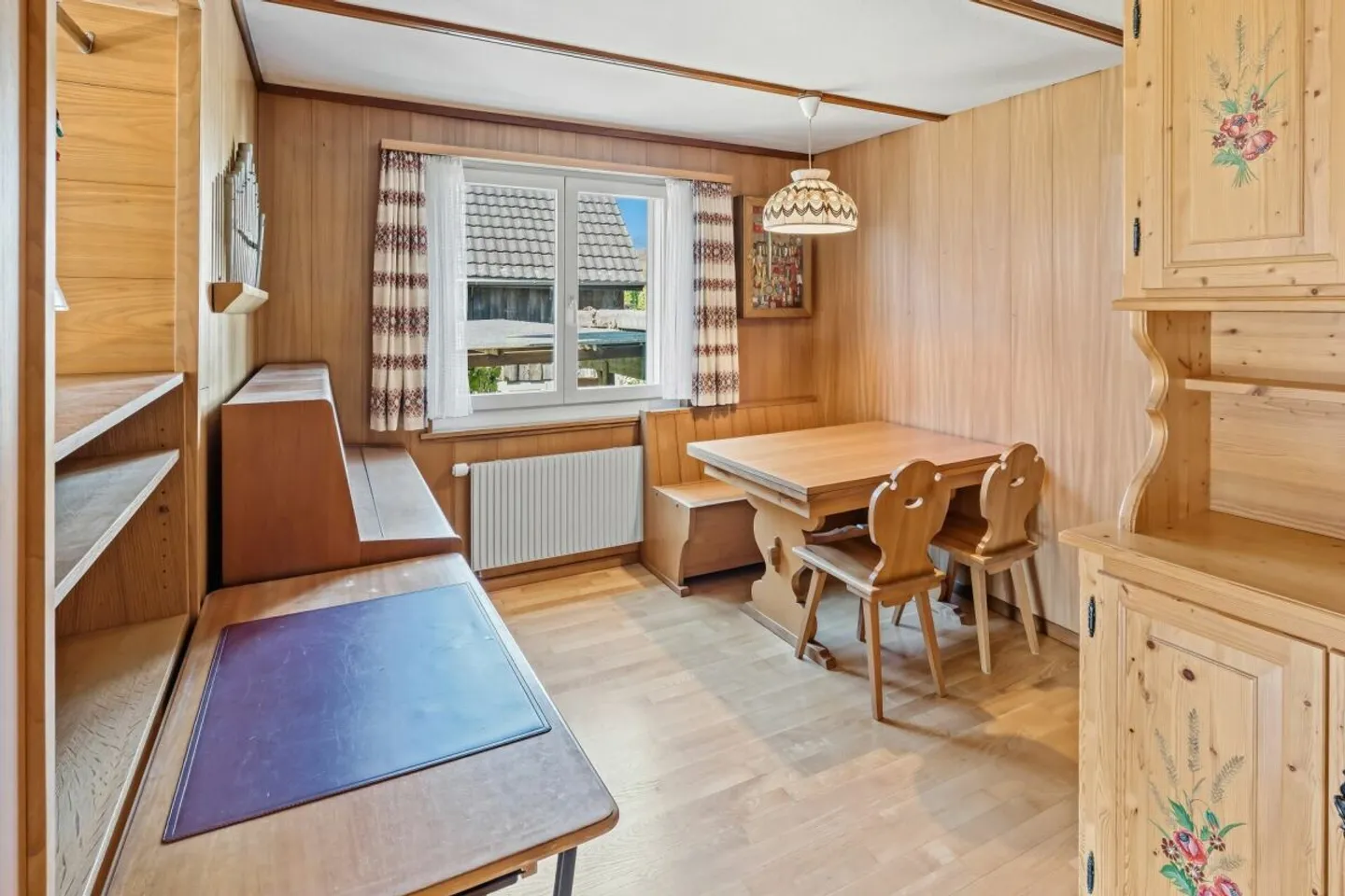 Grosszügiges Einfamilienhaus mit viel Potenzial an sonniger Lage in Rebstein - Foto 9 von 13