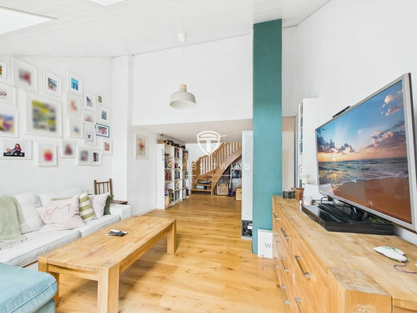 Appartement élégant de 6,5 pièces dans un bâtiment historique à Volken - Photo 5 sur 13