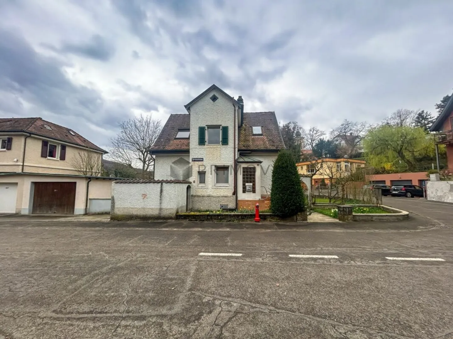 Attraktives Grundstück mit Entwicklungspotenzial in Münchenstein - Foto 2 di 8