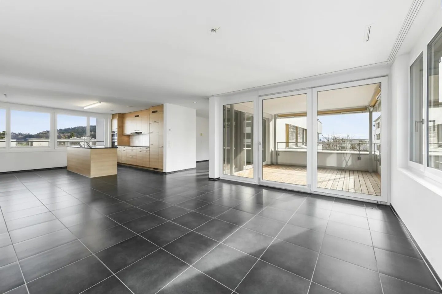 Minergie, modern comfort and attractive living with light, tranquility, and plenty of space! - Photo 1 of 13