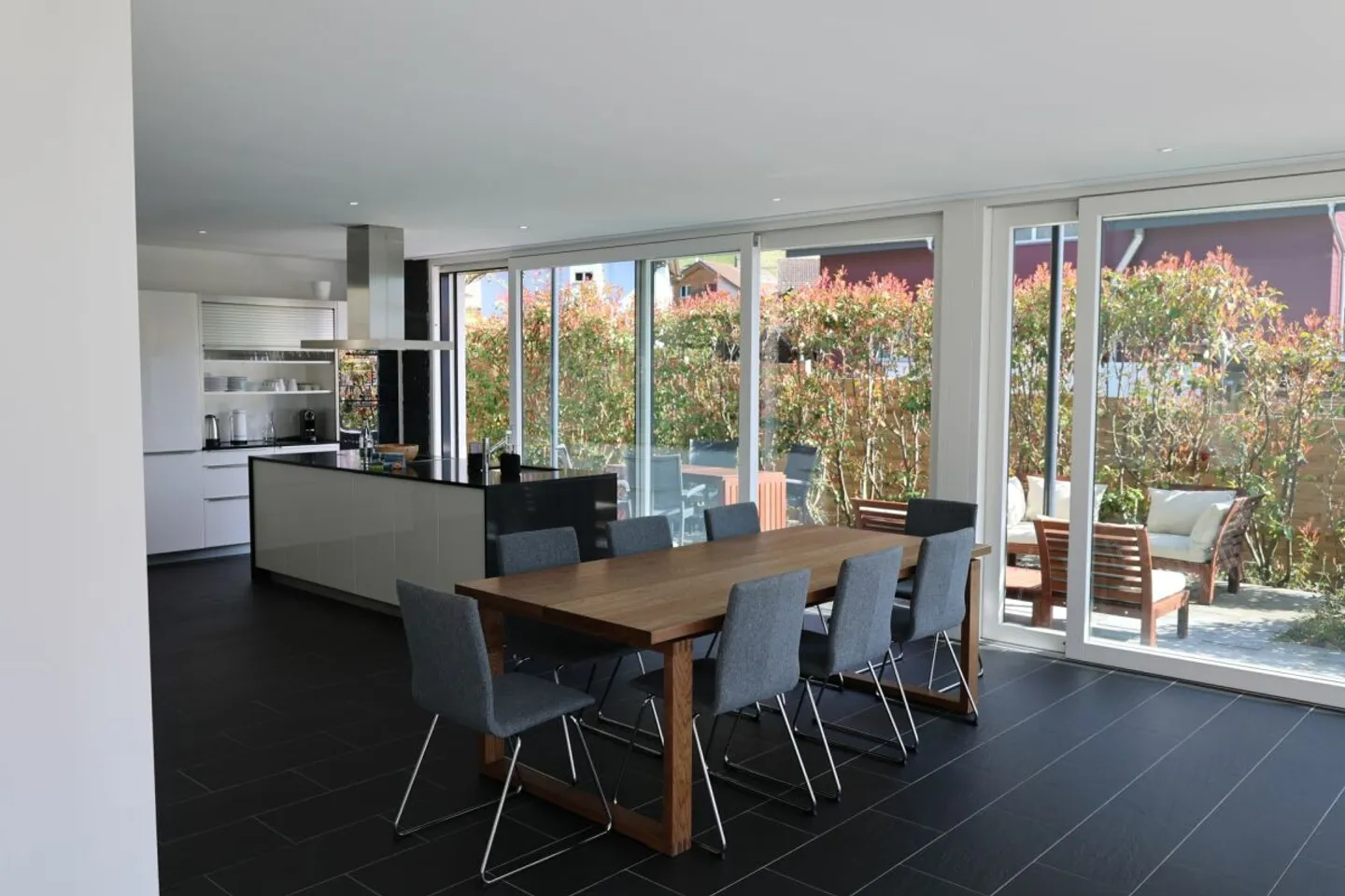 Jewel directly on Lake Lucerne - Villa with Park by the Lake - Photo 9 of 11