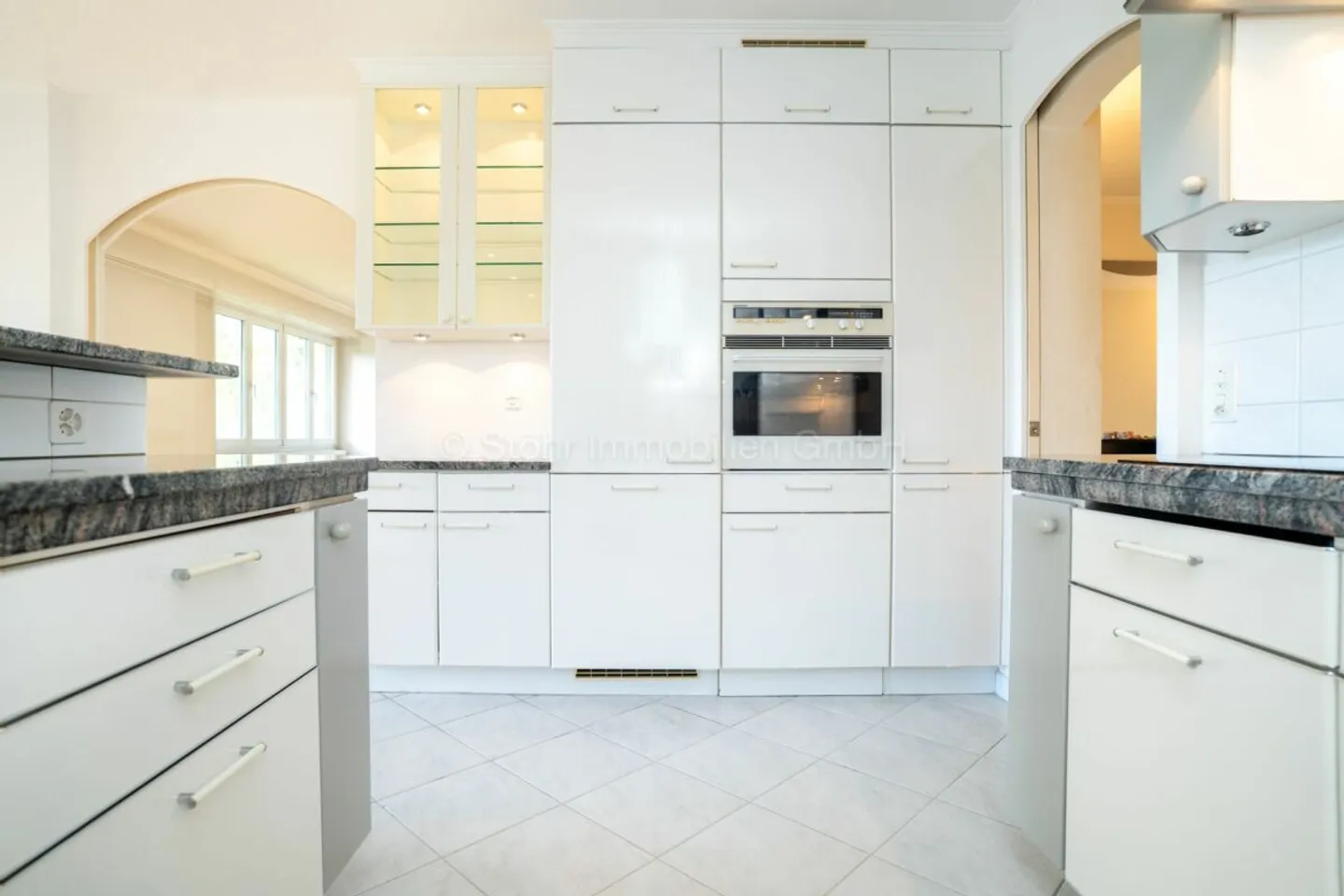 Spacious 5.5 Room Apartment Centrally Located in Winterthur-Seen - Photo 6 of 13