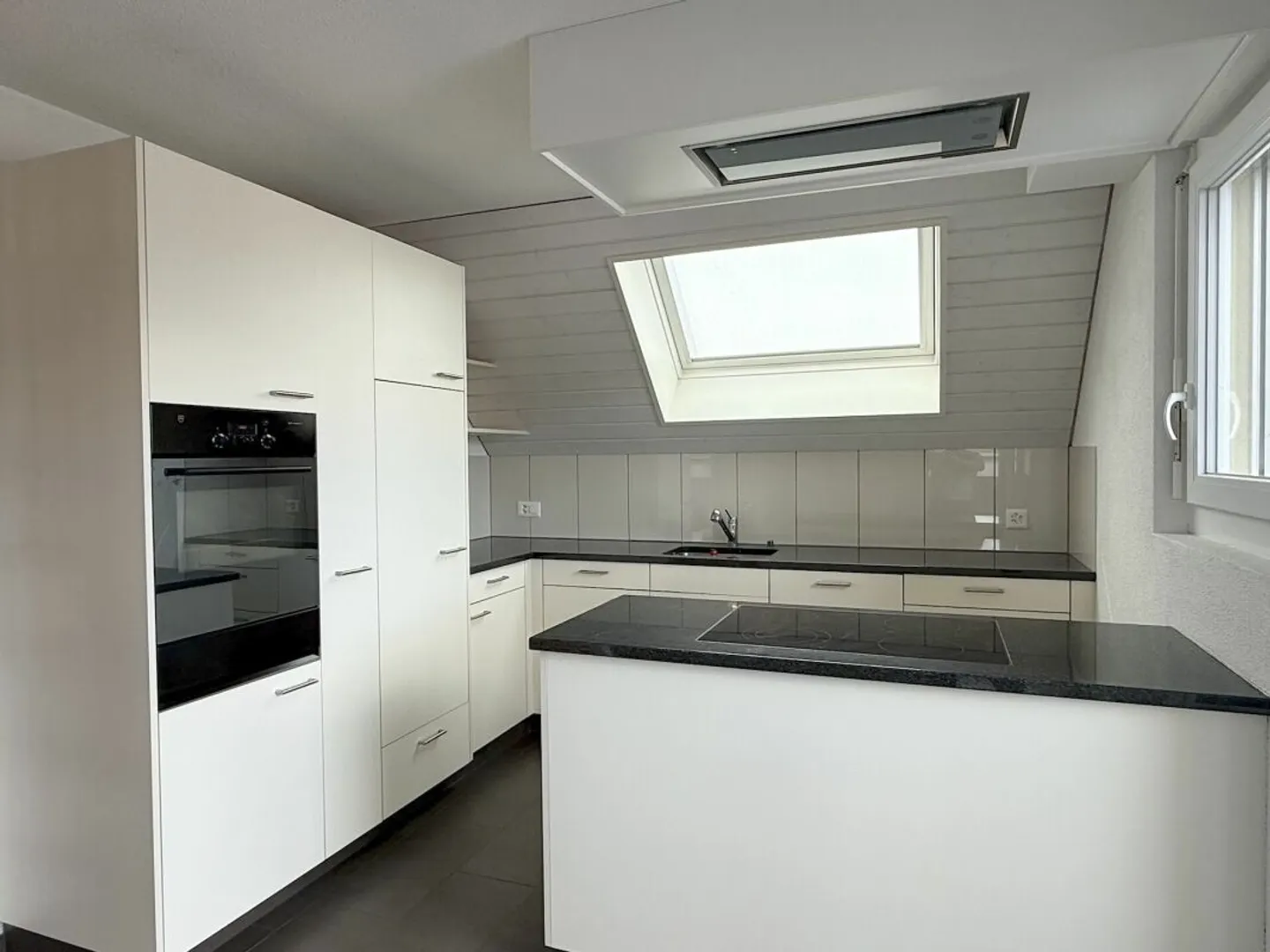 MAISONETTE APARTMENT - CENTRAL AND CLOSE TO THE TRAIN STATION - Photo 5 of 13