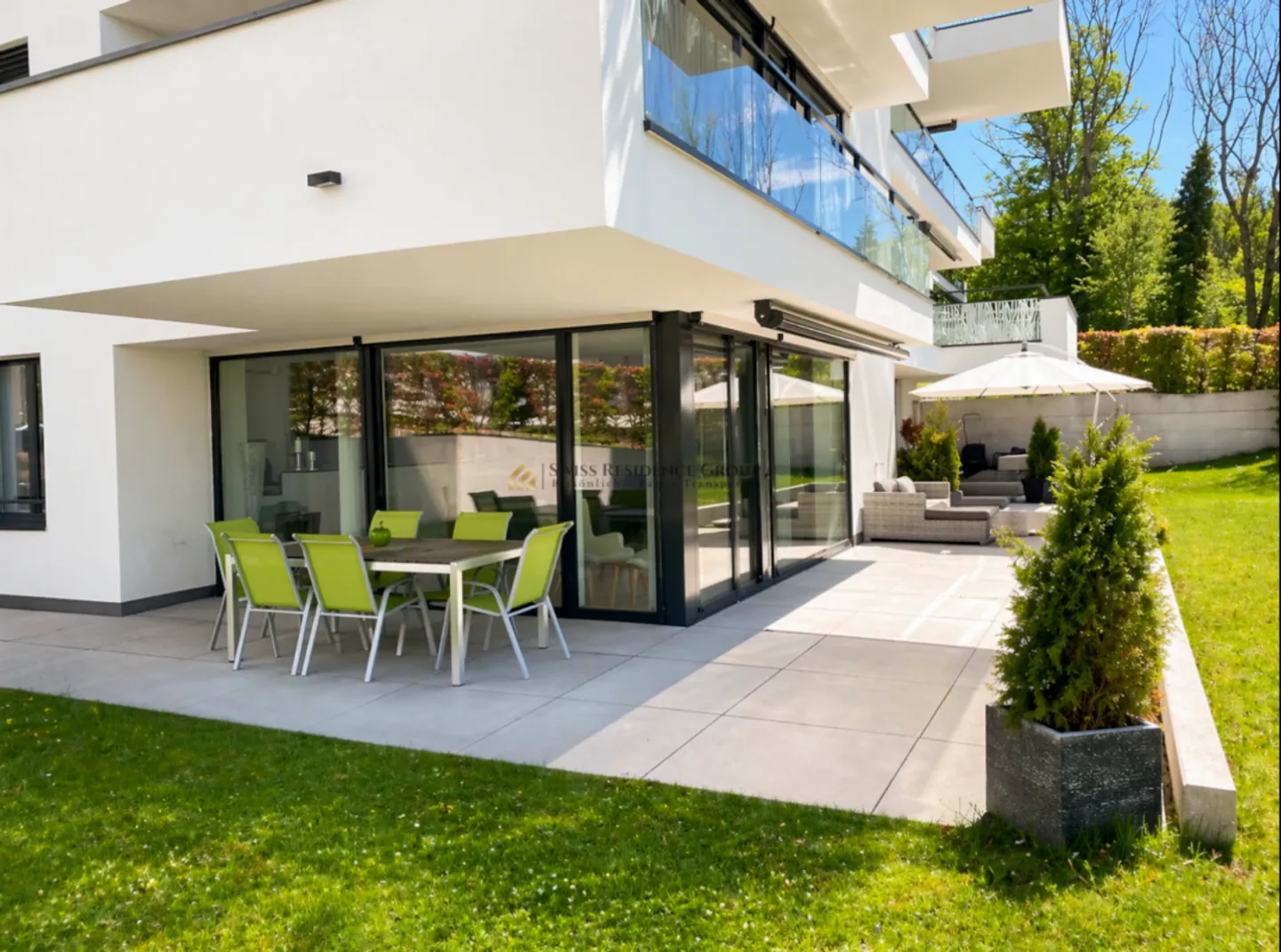 Modern 3.5 room apartment in Zollikon awaits you! - Photo 2 of 13