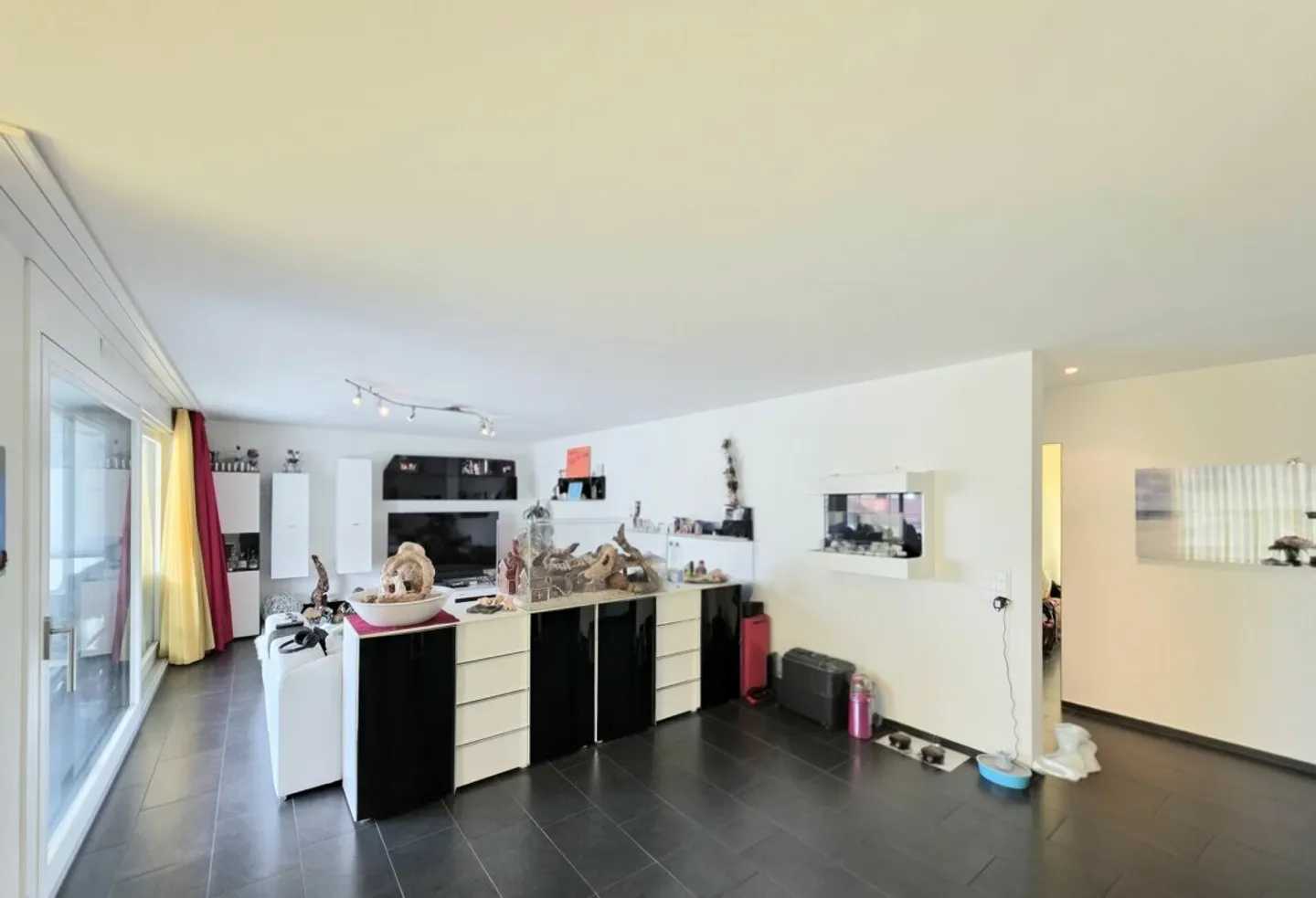 Familienfreundliche 4.5-Zimmer-Wohnung mit Minergie Standard in Würenlos - Photo 3 of 13