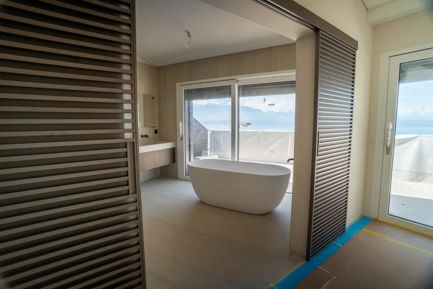 Superb duplex with a view of Lake Geneva - Photo 1 of 13