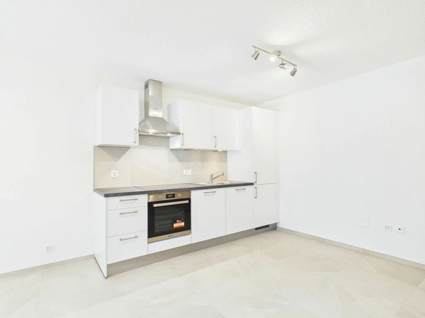 Appartement Spacieux et Calme avec Balcon à Alle - Photo 13 sur 13