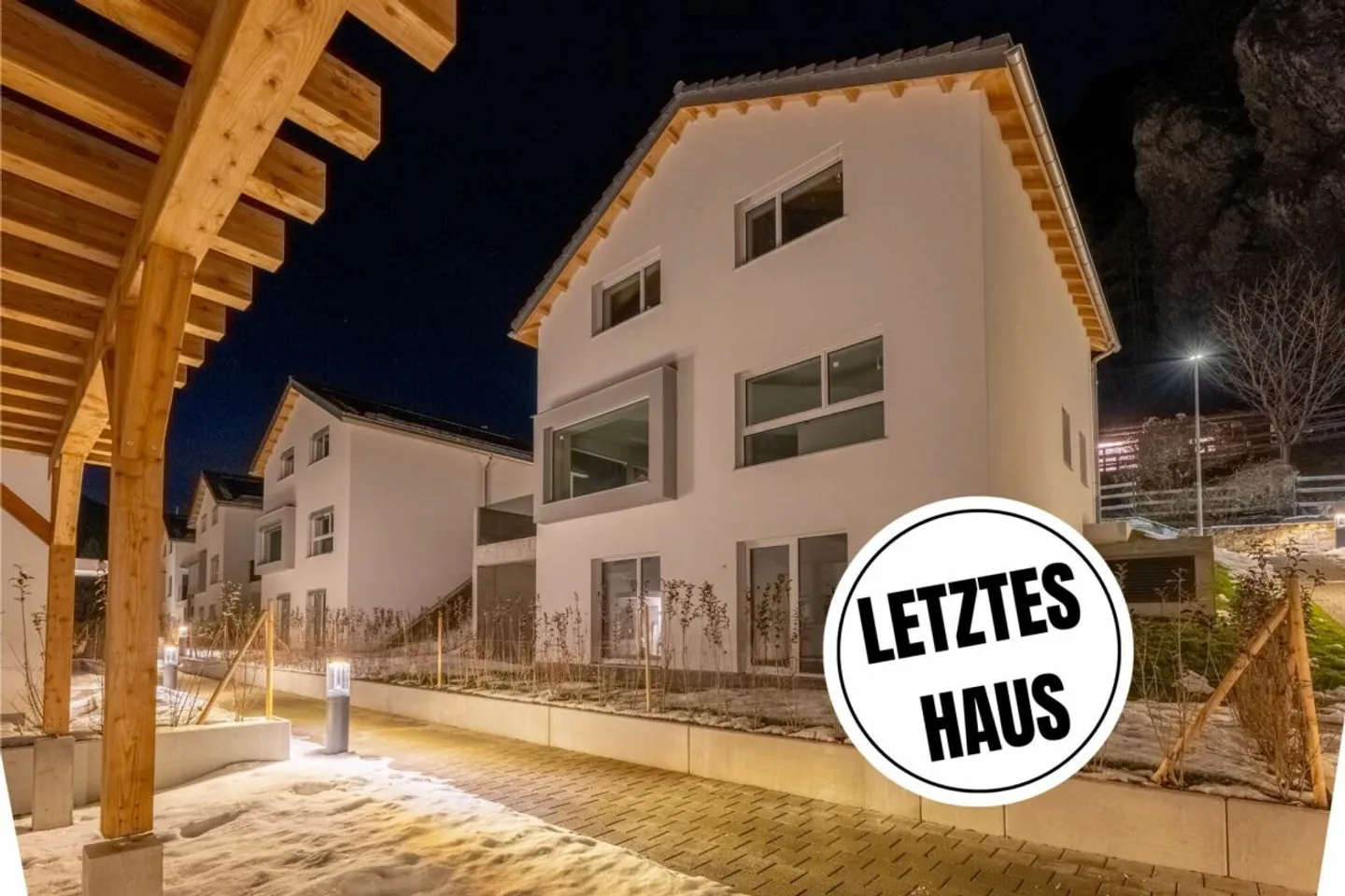 Nouvelle maison individuelle de 4,5 pièces avec grande terrasse et studio supplémentaire à Rothenbrunnen - Photo 1 sur 13