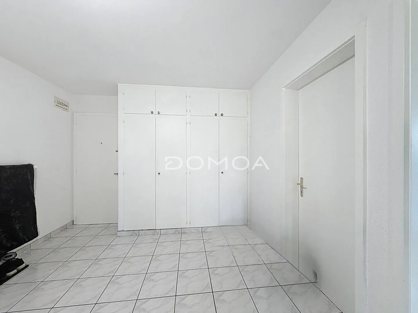 Bel appartement 4,5 pièces avec terrasse, idéal pour investisseur ou premier achat - Photo 3 sur 8