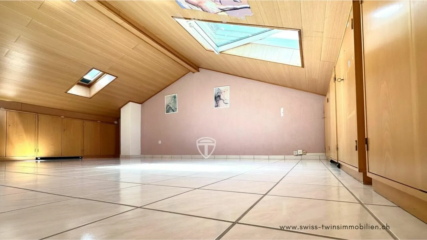 Casa a schiera da sogno con 6,5 stanze in posizione privilegiata - Pronta per essere abitata! - Foto 6 di 13