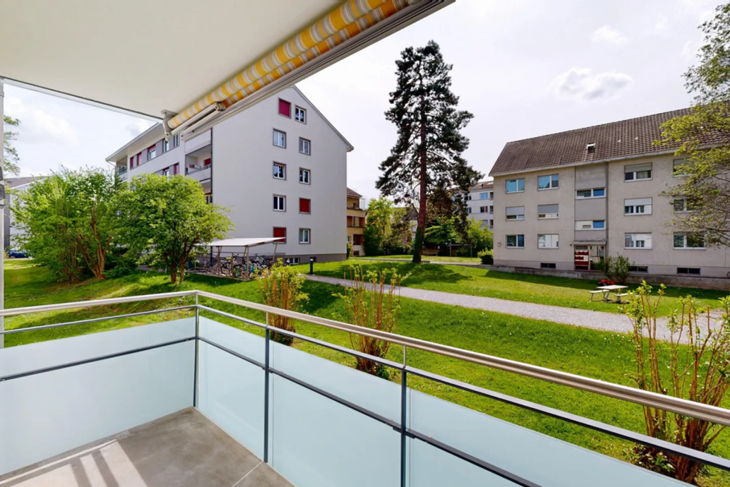 Cozy apartment with balcony, washer-dryer & dishwasher - Photo 3 of 12