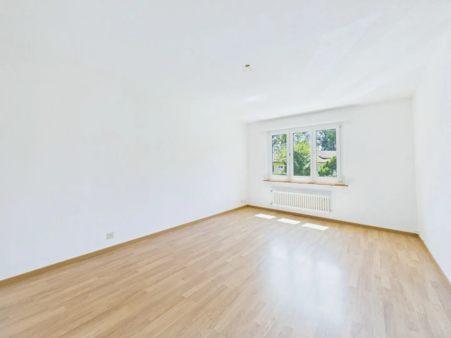 Appartamento di 3.5 locali ben tenuto al 1° piano - Foto 3 di 13
