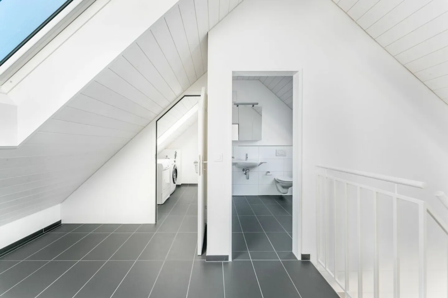 3.5 Room Penthouse Apartment with 26 m² Balcony - Photo 7 of 11
