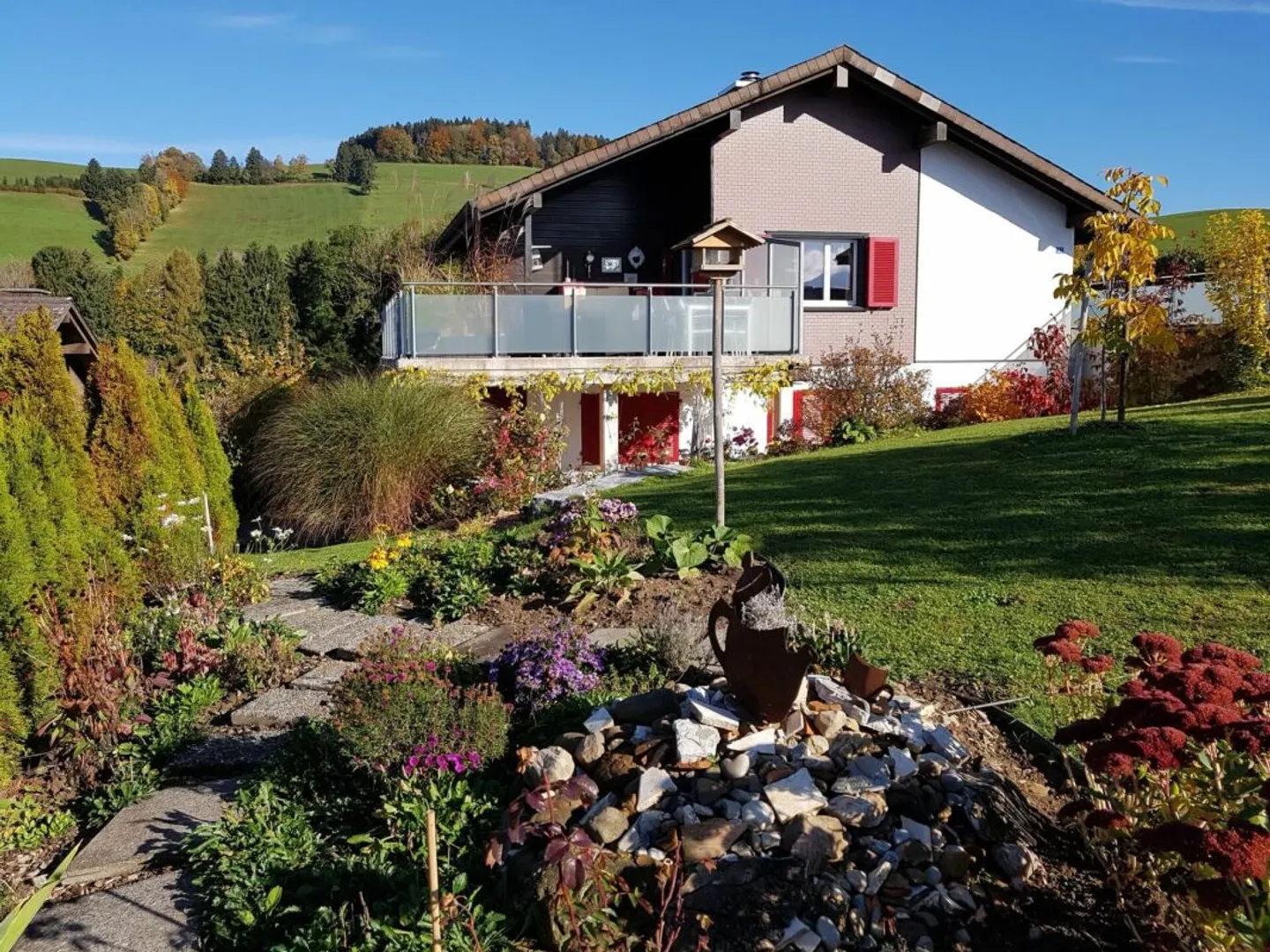 Incantevole Casa di Campagna con Vista Lago - Foto 2 di 13