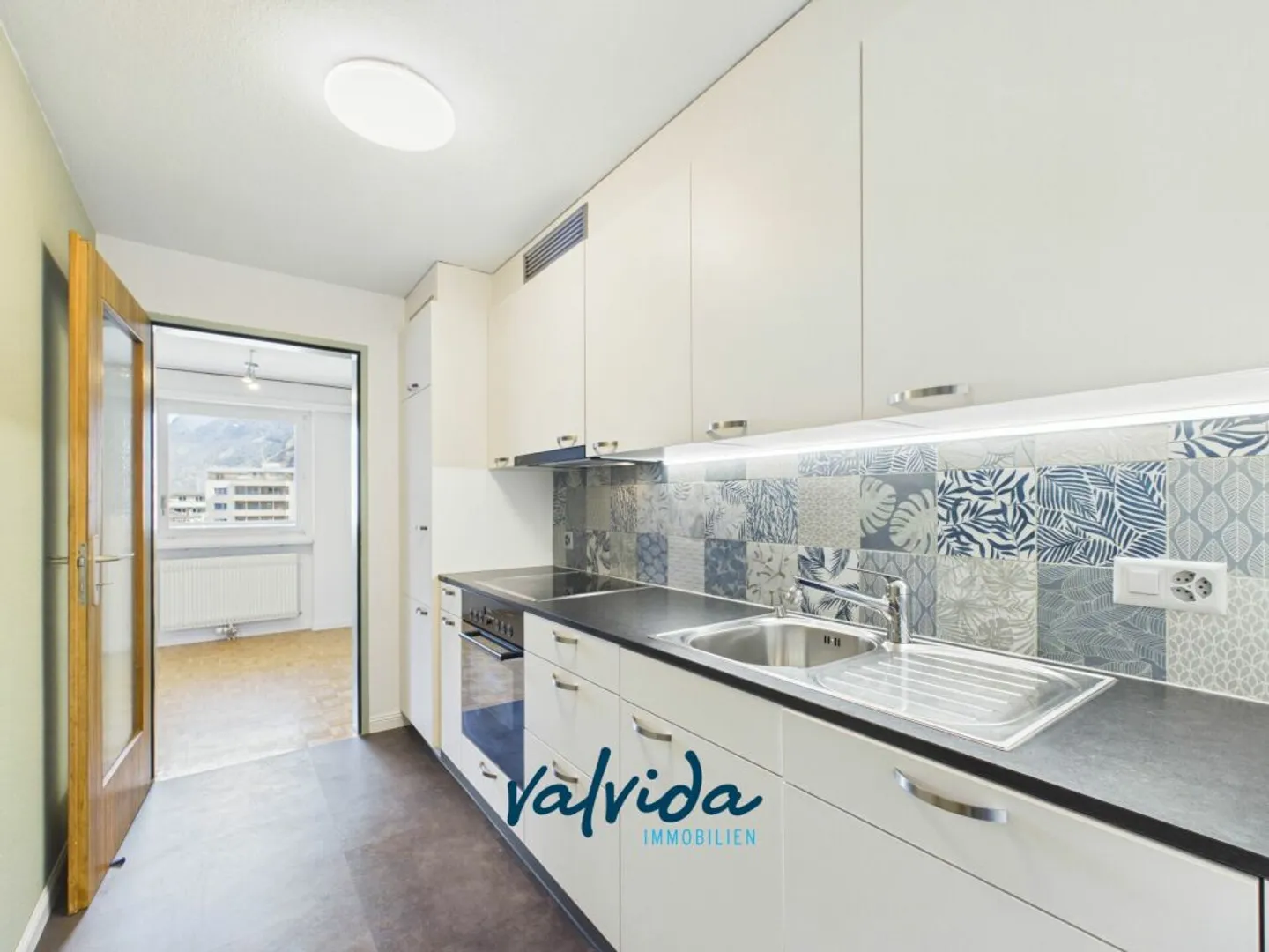 Appartamento luminoso e spazioso di 5,5 stanze nel cuore di Visp - Foto 4 di 11