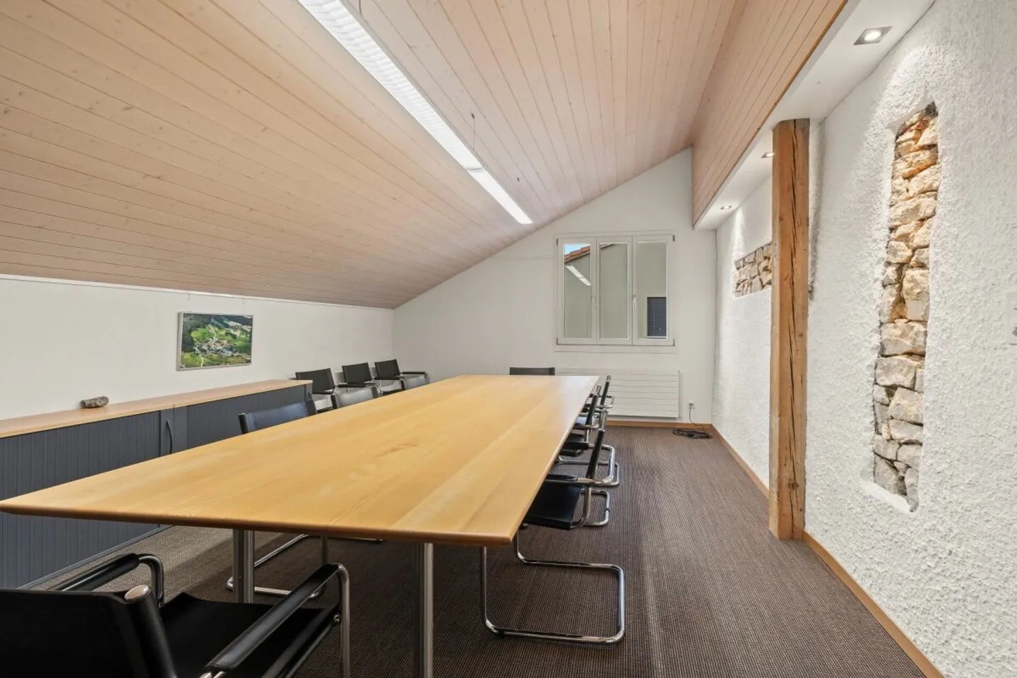 Stylish office space in historic building - ready for immediate occupancy - Photo 3 of 9