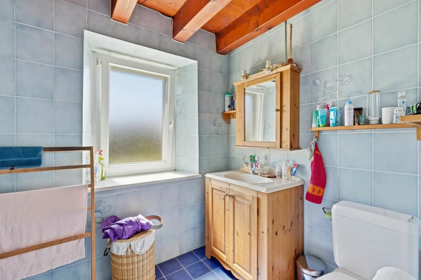 Maison mitoyenne d'angle de 5.5 pièces avec grand jardin - Foto 8 di 13