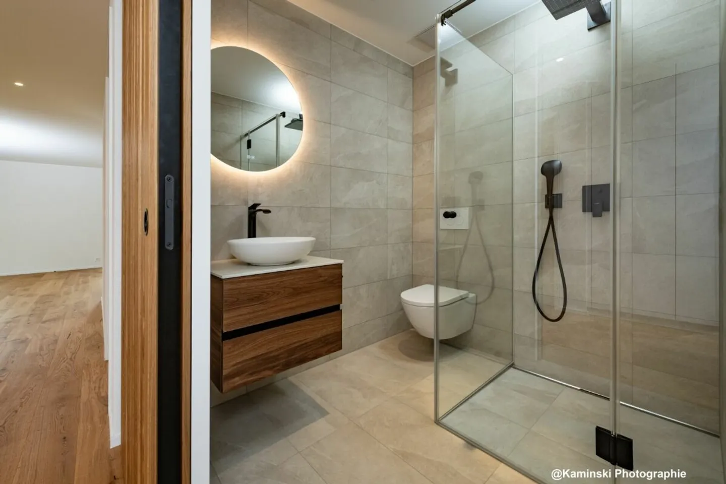 Appartamento giardino 4,5 locali elegante in costruzione ibrida in legno nobile - Foto 11 di 13