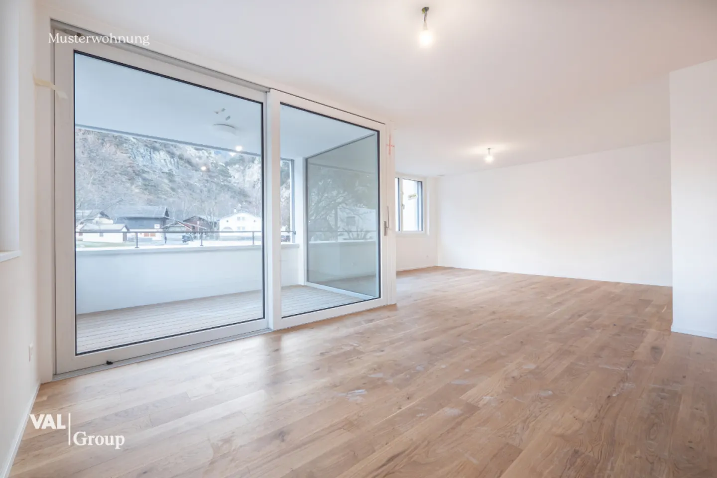 Attractive attic apartment with a special living feeling - Photo 3 of 7