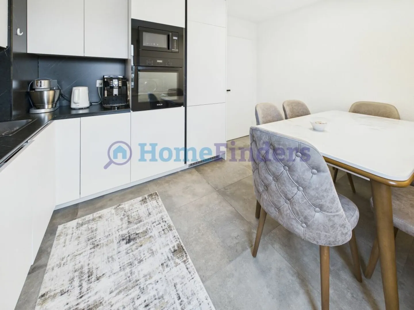 GROSSZÜGIG FAMILIENFREUNDLICH - FRISCH UND TOP MODERN RENOVIERT! - Foto 5 di 11