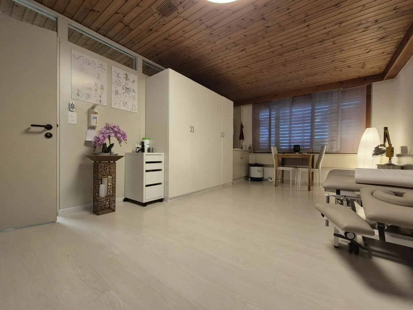 Espace de bureau/commercial dans un emplacement privilégié - Photo 3 sur 6