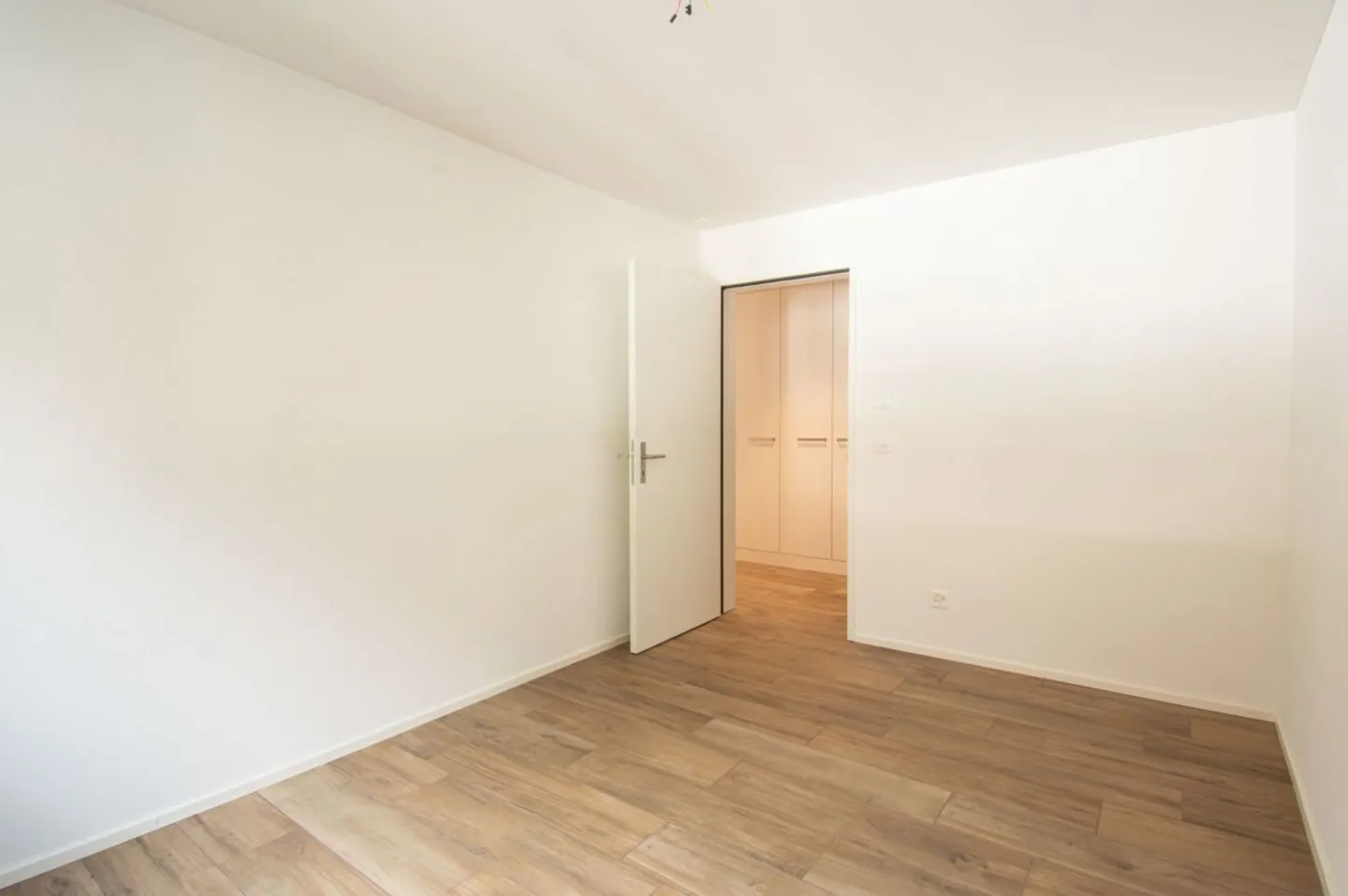 Spacious, modern apartment in a sunny location - Photo 10 of 13