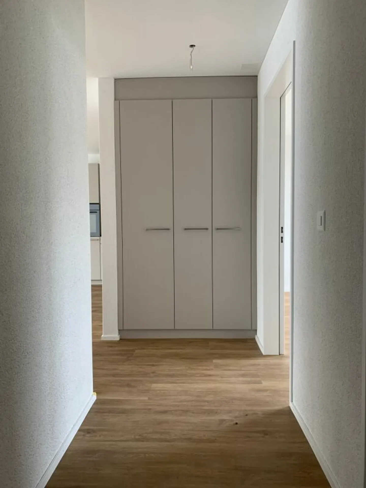 Charmante 2.5 Zimmer Wohnung - Foto 6 von 8