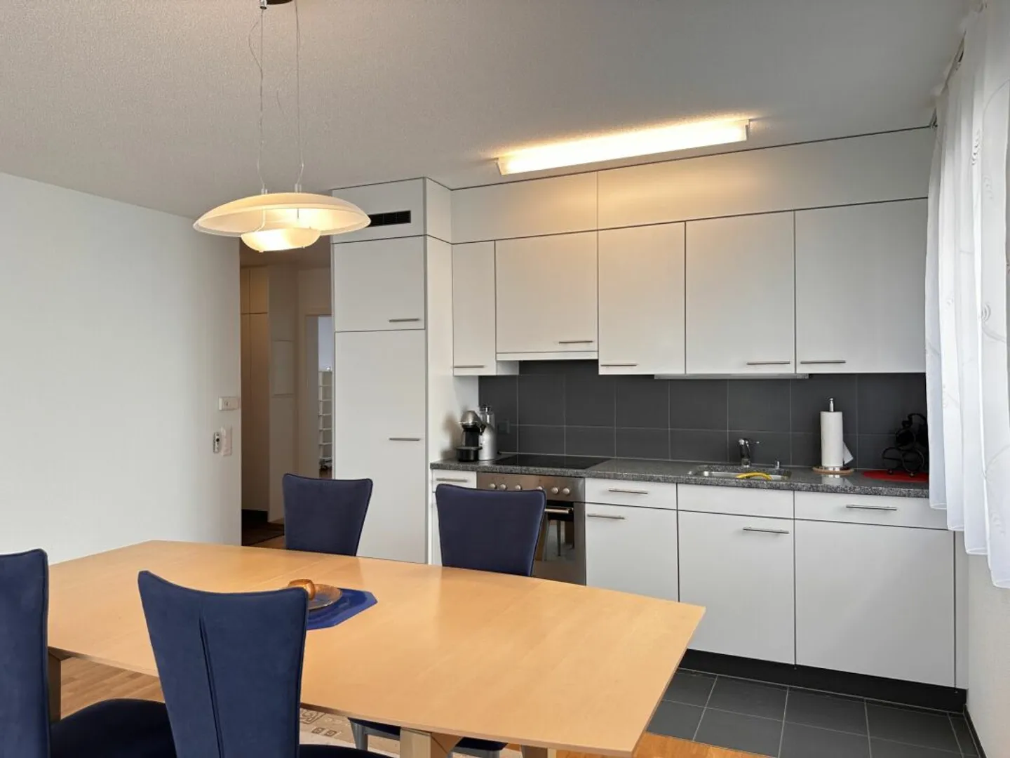 Appartement de 3½ pièces dans un emplacement résidentiel central et calme - Photo 2 sur 12