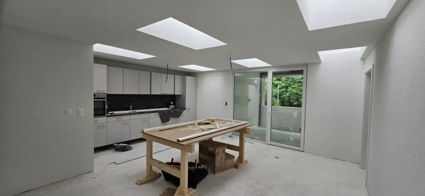 Appartamento moderno con grande terrazza - Foto 5 di 9