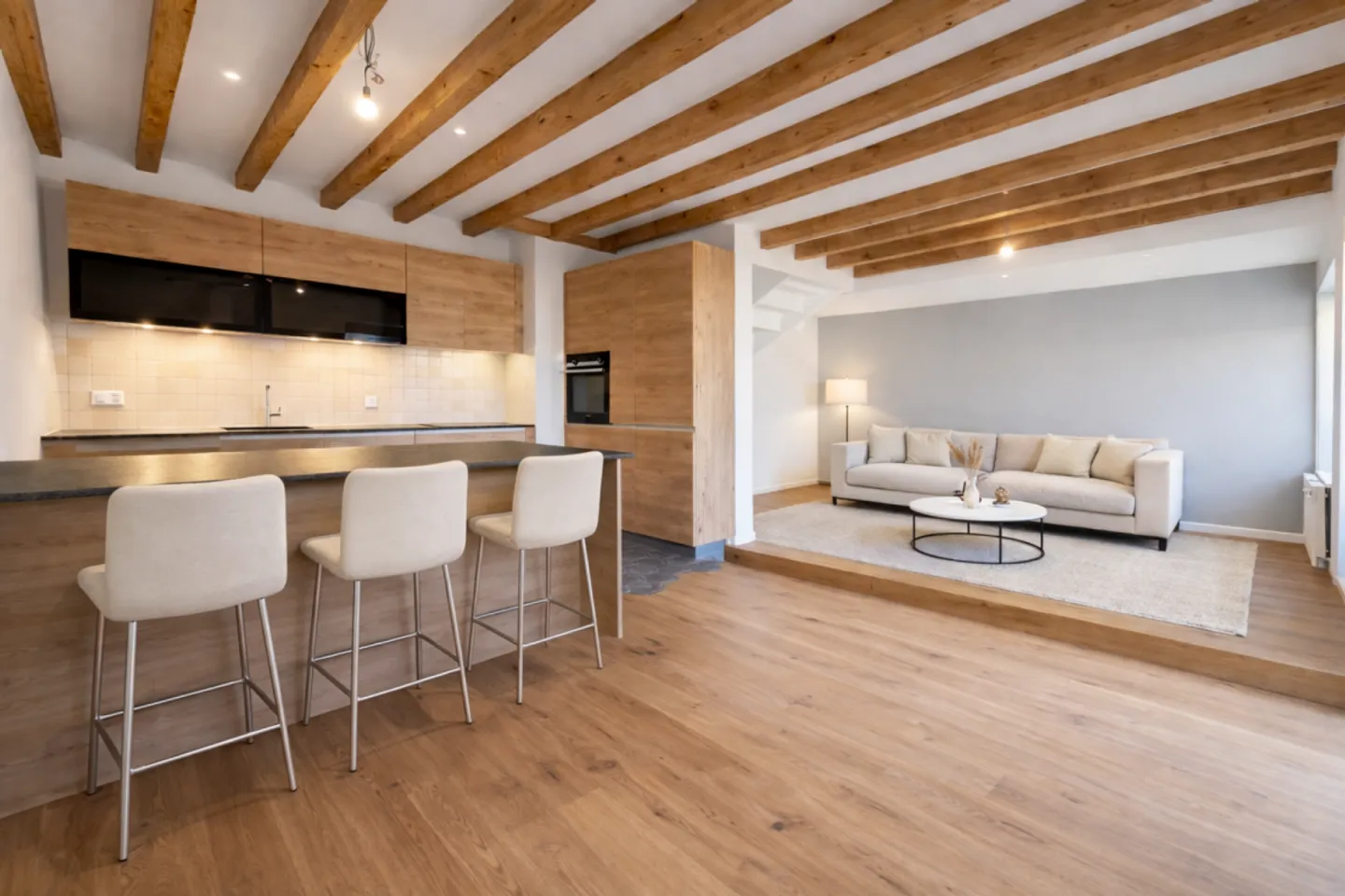 Through Triplex Fully Renovated in 2026 - Functional Layout and Turnkey Condition in Puplinge - Photo 4 of 12