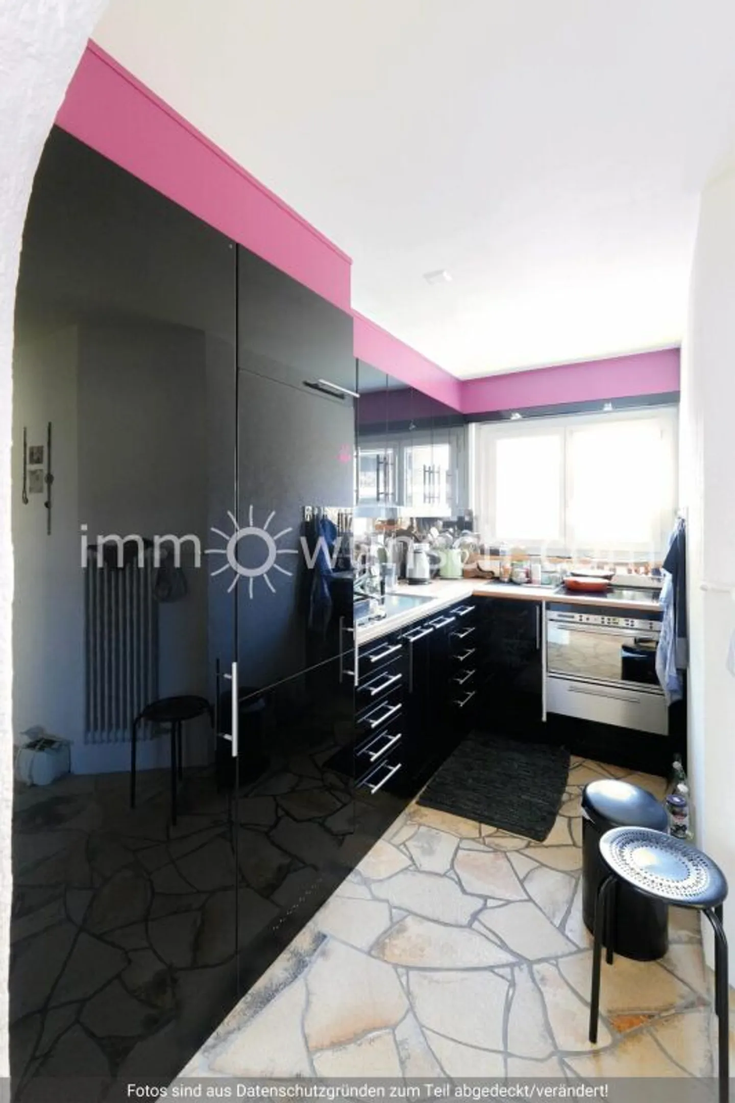 Charmante 4 ½ Zi. Eigentumswg., mit Balkon &amp; Tiefgaragenparkplatz - Foto 6 von 11