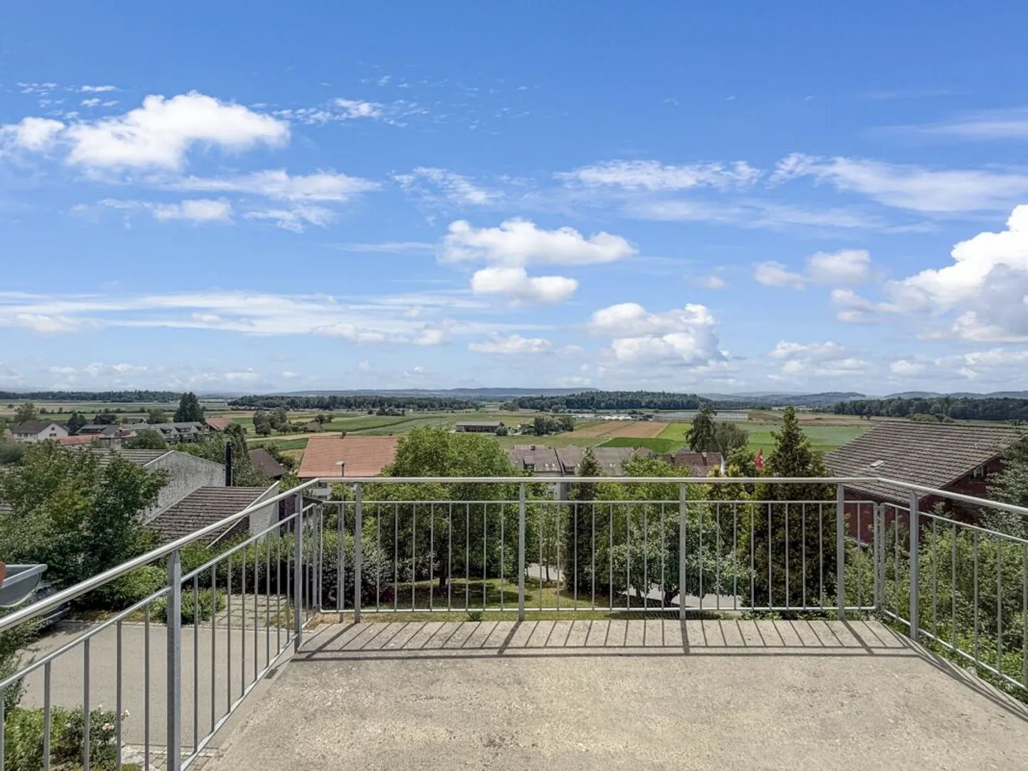 Maison individuelle de 5½ pièces en pleine propriété dans le meilleur emplacement avec vue - Photo 1 sur 13