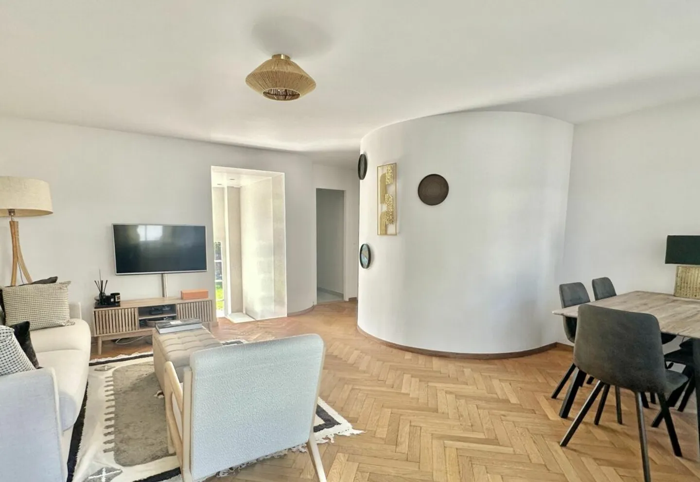 Superb 3-room apartment in Chêne-Bougeries - Photo 3 of 13